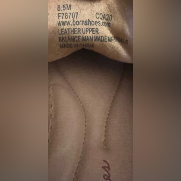 BORN drilles women size 8.5 suede with soft footbed - Picture 5 of 5